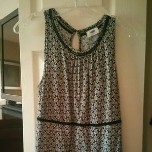 Old Navy - Black and white top - lightweight